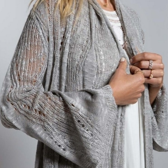 GORGEOUS SILVER CROCHET DUSTER - Picture 2 of 16